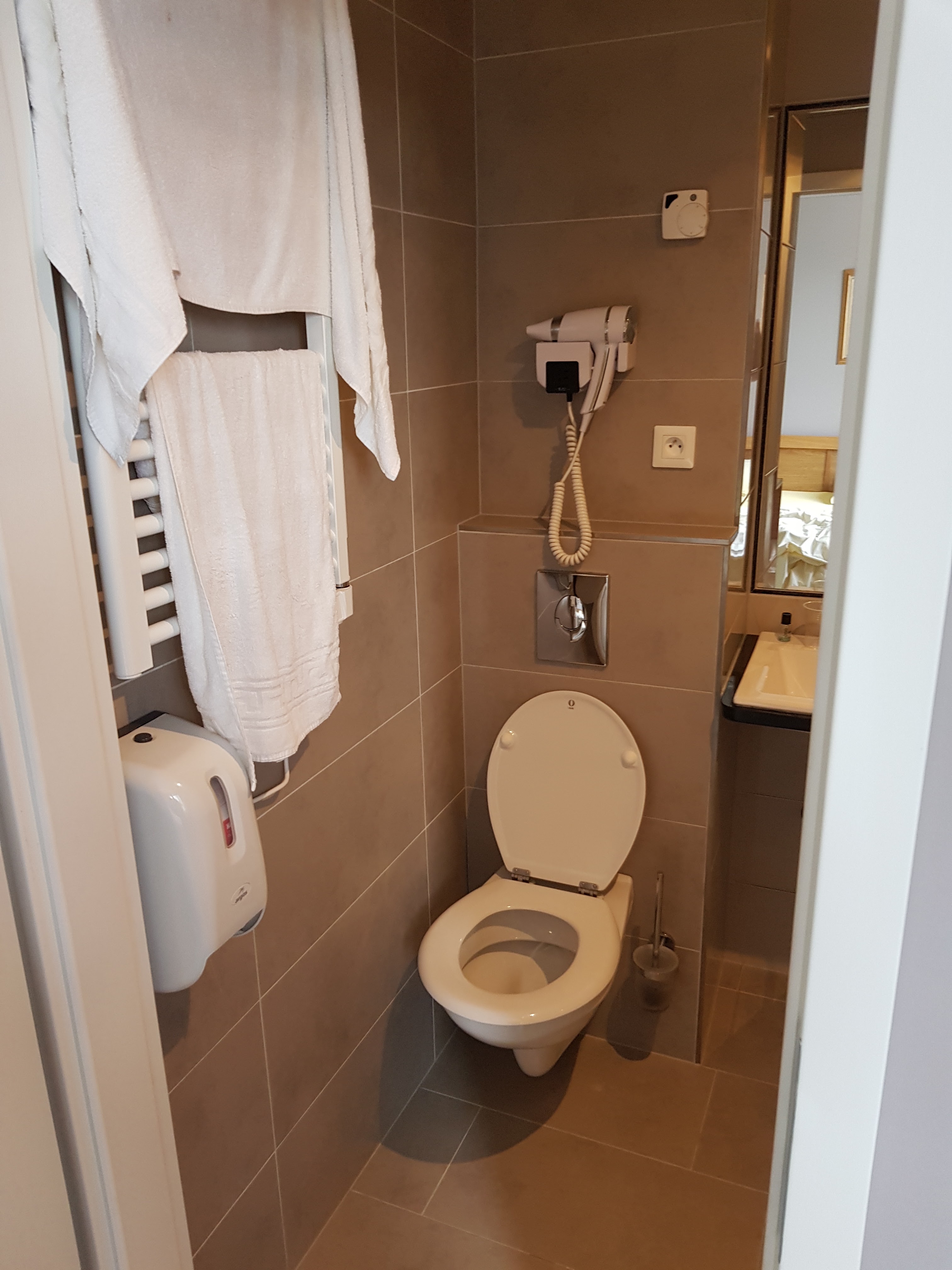 Photo n° 1 de l'avis de Christoph.o fait le 08/10/2019 à 22:29