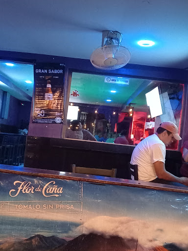 Micky’s Disco Bar