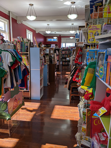 Book Store «Book Corner», reviews and photos, 100 N Walnut St, Bloomington, IN 47404, USA