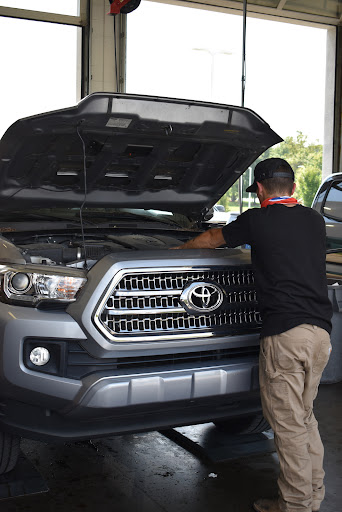 Toyota Dealer «Rivergate Toyota», reviews and photos, 1520 Gallatin Pike N, Madison, TN 37115, USA