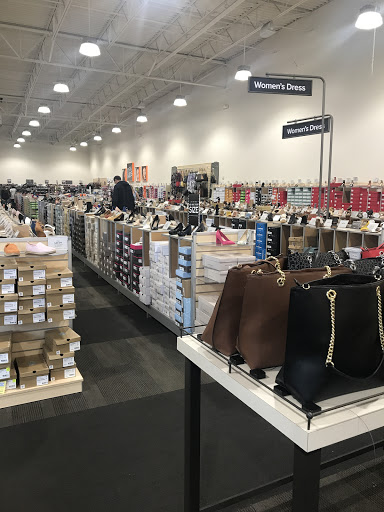 Shoe Store «DSW Designer Shoe Warehouse», reviews and photos, 10515 N Mopac Expy, Austin, TX 78759, USA