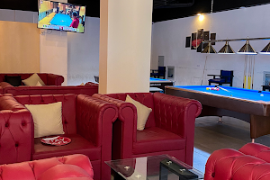 Al Zaeem billiards, video games And CAFE الزعيم للبياردو و العاب الفيديو image