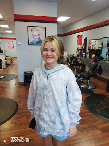 Hair Salon «Cost Cutters», reviews and photos, Cost Cutters, 392 Cox Creek Pkwy, Florence, AL 35630, USA