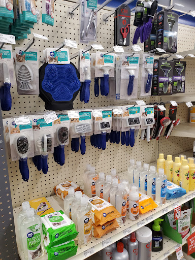 Pet Supply Store «PetSmart», reviews and photos, 2101 NJ-35, Holmdel, NJ 07733, USA