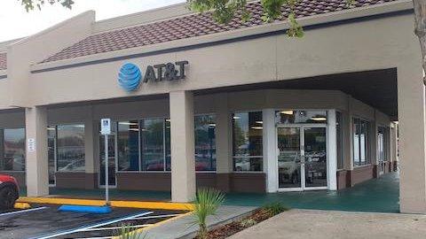 Cell Phone Store «AT&T», reviews and photos, 1332 N John Young Pkwy, Kissimmee, FL 34741, USA