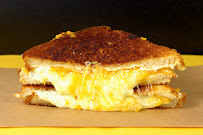 Sandwich au fromage du Restaurant halal Click N Deliv à Le Cannet - n°4