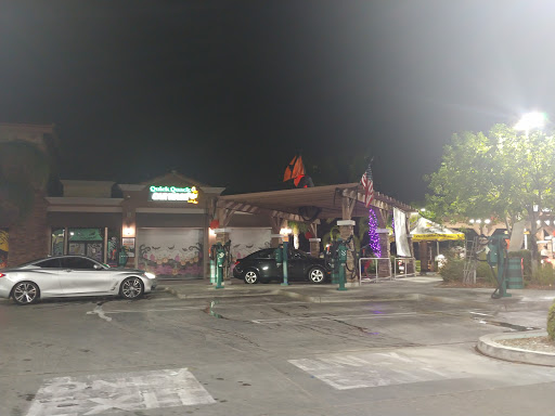 Quick Quack Car Wash en Fontana