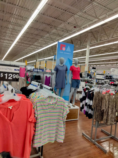 Department Store «Walmart Supercenter», reviews and photos, 4200 SE 82nd Ave, Portland, OR 97266, USA