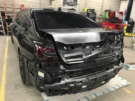 Auto Repair Shop «Rizza Body Shop», reviews and photos, 485 S River Rd, Des Plaines, IL 60016, USA