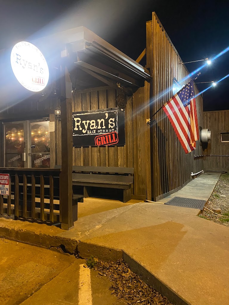 Ryan's Main Street Bar & Grill 72645