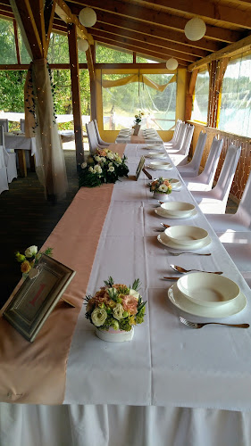 Pázsit Tófürdő étterem