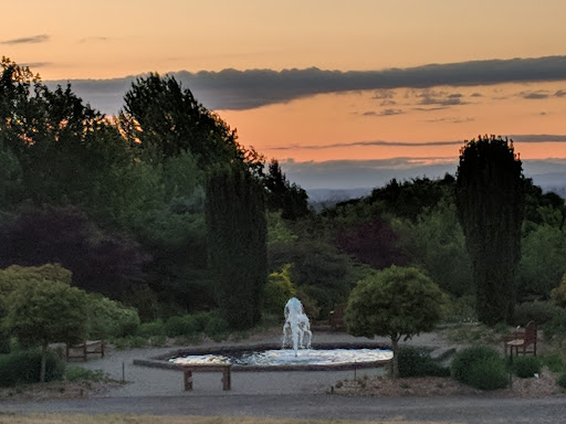 Resort «Oregon Garden», reviews and photos, 879 W Main St, Silverton, OR 97381, USA