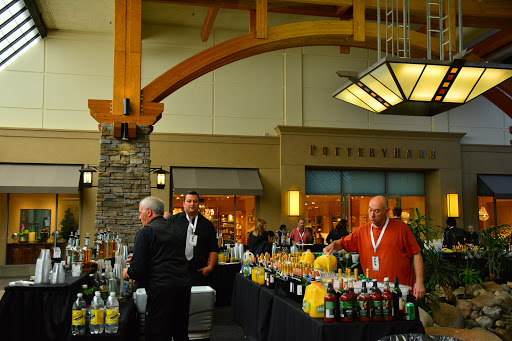 Jewelry Store «Borsheims Fine Jewelry», reviews and photos, 120 Regency Pkwy, Omaha, NE 68114, USA