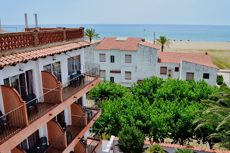 Hotel Comarruga Platja Av. Palfuriana, 115, 43880 Coma-ruga, Tarragona, España