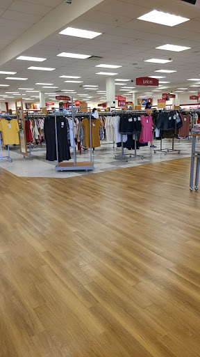 Department Store «T.J. Maxx», reviews and photos, 5500 Sunrise Hwy, Massapequa, NY 11758, USA