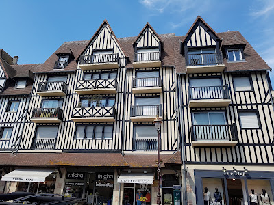 Concept Store MICHA à Deauville