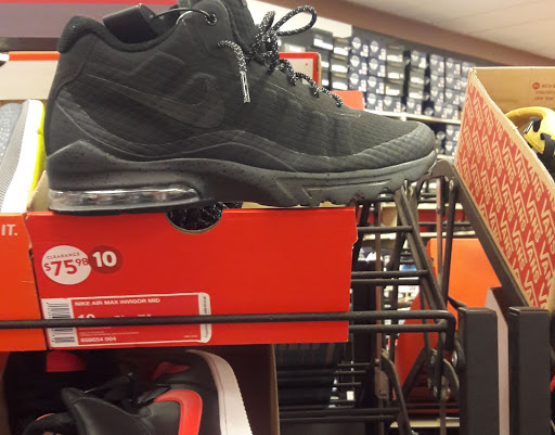 Shoe Store «Famous Footwear», reviews and photos, 1264 Commerce Ave, Atwater, CA 95301, USA