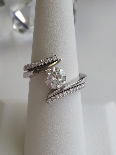 Jewelry Designer «The Engagement Ring Studio», reviews and photos, 6620 Southpoint Dr S #220, Jacksonville, FL 32216, USA