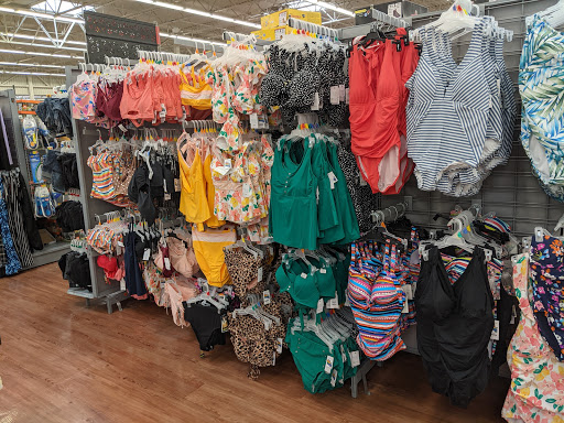 Department Store «Walmart Supercenter», reviews and photos, 27931 Kelly Johnson Pkwy, Santa Clarita, CA 91355, USA