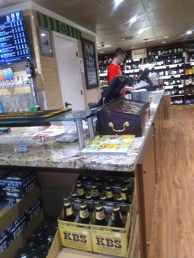 Wine Store «Dominion Wine and Beer», reviews and photos, 107 Rowell Ct, Falls Church, VA 22046, USA