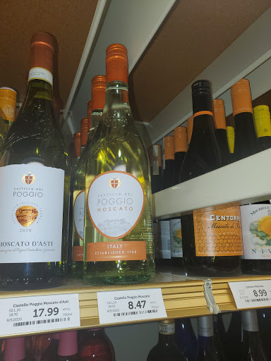 Wine Store «Total Wine & More», reviews and photos, 333 Crossroads Blvd, Cary, NC 27518, USA