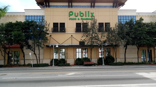 Supermarket «Publix Super Market at Plaza De Leon», reviews and photos, 106 Ponce De Leon Blvd, Miami, FL 33135, USA