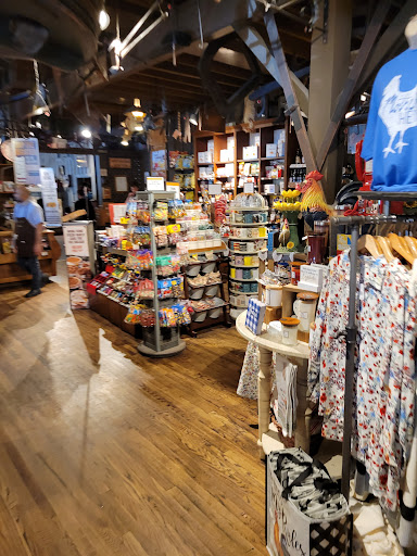 American Restaurant «Cracker Barrel Old Country Store», reviews and photos, 200 Bypass Rd, Williamsburg, VA 23185, USA