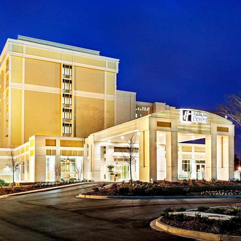 Holiday Inn Express & Suites Charleston Dwtn - Westedge, an IHG Hotel