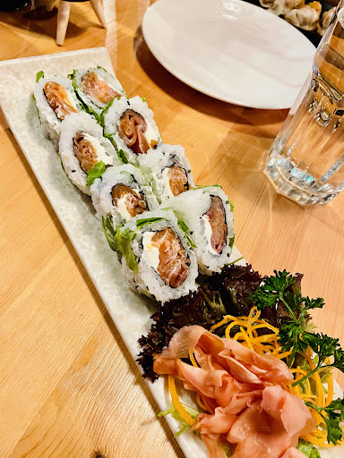 Eatokyo Asian Restaurant And Sushi Bar