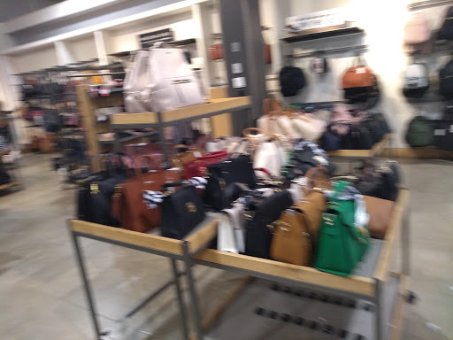 Shoe Store «DSW Designer Shoe Warehouse», reviews and photos, 1 Walden Galleria, Buffalo, NY 14225, USA