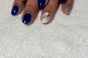 Queen's Nails & Spa image