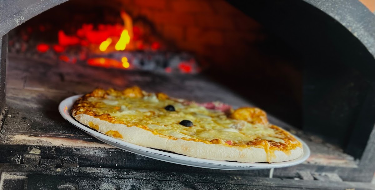 Esposito Pizza au feu de bois Sury-le-Comtal