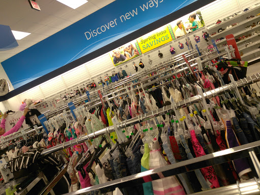 Clothing Store «Ross Dress for Less», reviews and photos, 1720 Douglas Rd, Oswego, IL 60543, USA