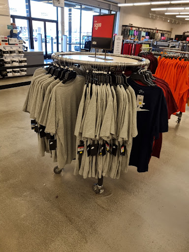 Clothing Store «Nike Clearance Store», reviews and photos, 4099 S Plaza Dr, Memphis, TN 38116, USA