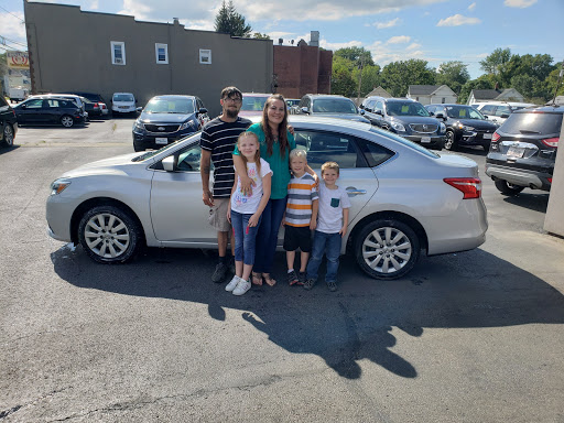 Used Car Dealer «Magic City Motorcars», reviews and photos, 993 W Wooster Rd, Barberton, OH 44203, USA