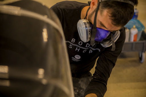 Auto Body Shop «Mannes Body Shop», reviews and photos, 500 Chicago Dr, Holland, MI 49423, USA