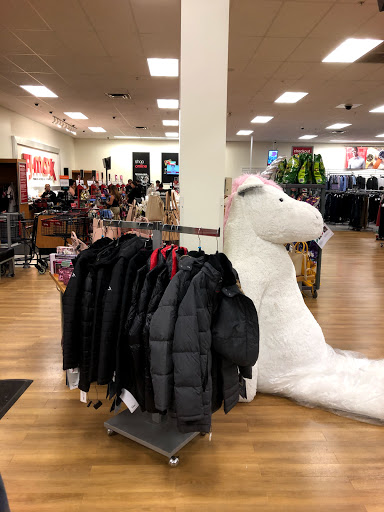 Shopping Mall «Burbank Empire Center», reviews and photos, 1800 W Empire Ave, Burbank, CA 91504, USA