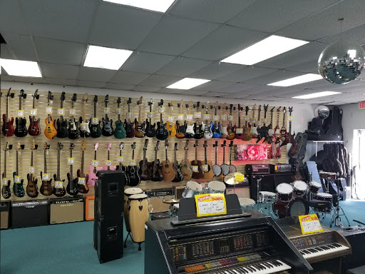 Pawn Shop «First Pawn Jewelry & Loan», reviews and photos, 889 Airport Pulling Rd S, Naples, FL 34104, USA