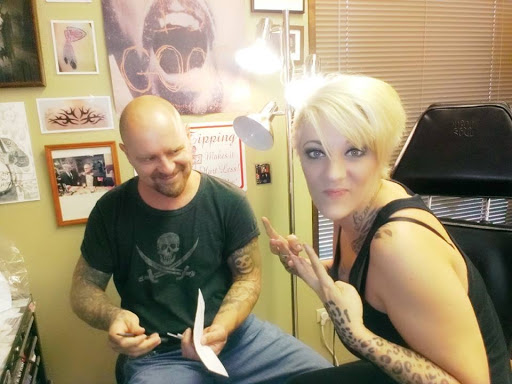 Tattoo Shop «PermaGrafix Tattoo», reviews and photos, 2217 Santiam Hwy SE, Albany, OR 97322, USA