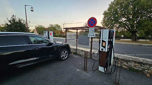 RÉVÉO Charging Station à Rocamadour