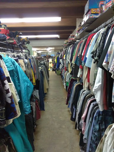 Thrift Store «La Tienda Thrift Store», reviews and photos, 510 N El Camino Real, San Clemente, CA 92672, USA