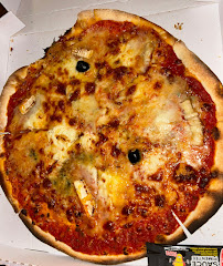 Plats et boissons du Pizzeria Pizza Flo' à Tournon-sur-Rhône - n°2