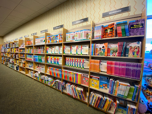 Book Store «Barnes & Noble Booksellers Fredericksburg/ Central Park», reviews and photos, 1220 Carl D. Silver Parkway, Fredericksburg, VA 22401, USA