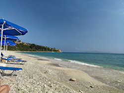 Lourdas beach'in fotoğrafı biraz temiz temizlik seviyesi ile