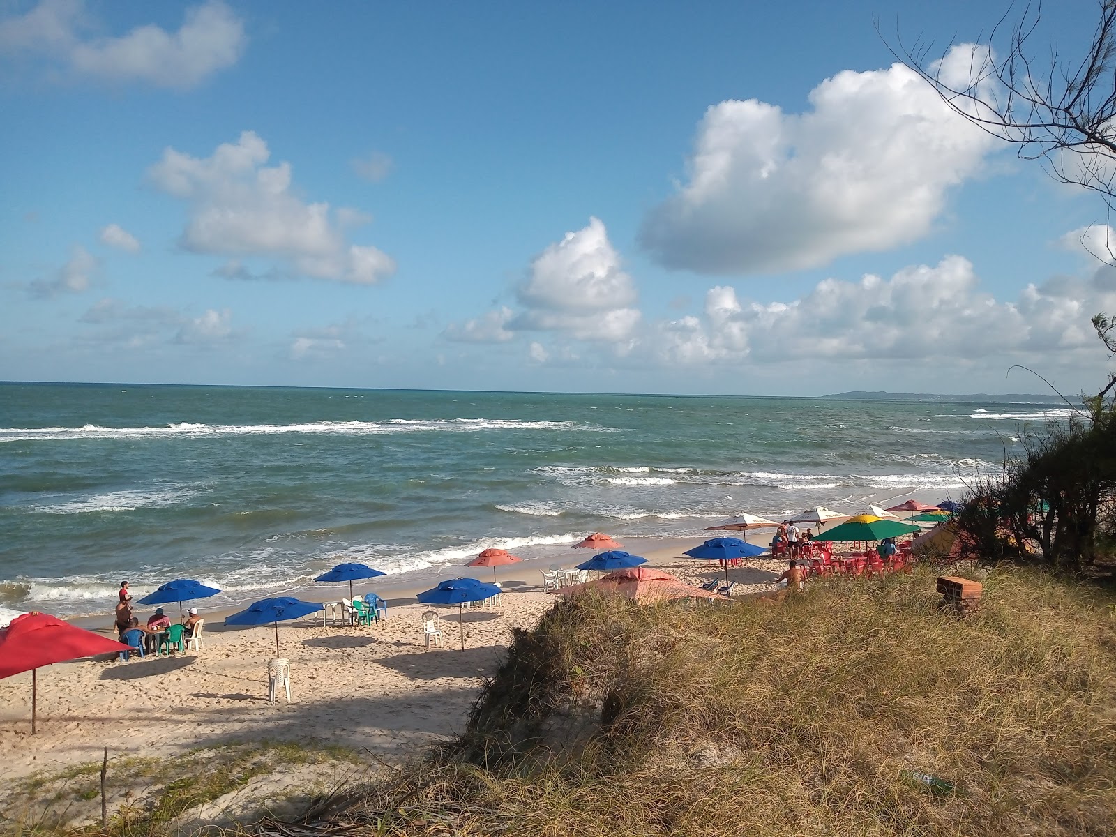 Foto de Praia de Sibauma com água cristalina superfície