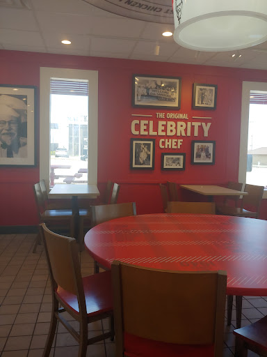 Shopping Mall «Cedar Park Shopping Center», reviews and photos, 207-331 S Cedar Ridge Dr, Duncanville, TX 75116, USA