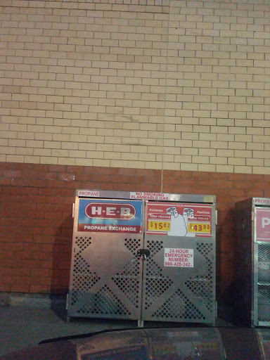 Grocery Store «H-E-B Grocery», reviews and photos, 2424 N 16th St, Orange, TX 77630, USA