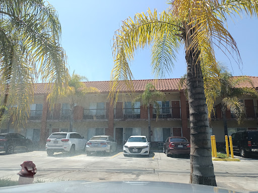 Days Inn & Suites by Wyndham South Gate image