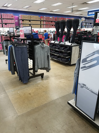 Shoe Store «SKECHERS Factory Outlet», reviews and photos, 1304 S Harbor Blvd, Fullerton, CA 92832, USA