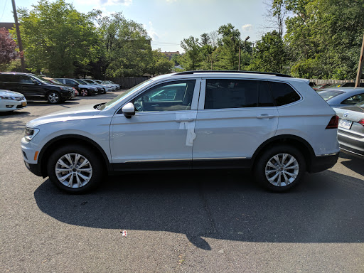 Volkswagen Dealer «Fairfax Volkswagen», reviews and photos, 11050 Fairfax Blvd, Fairfax, VA 22030, USA
